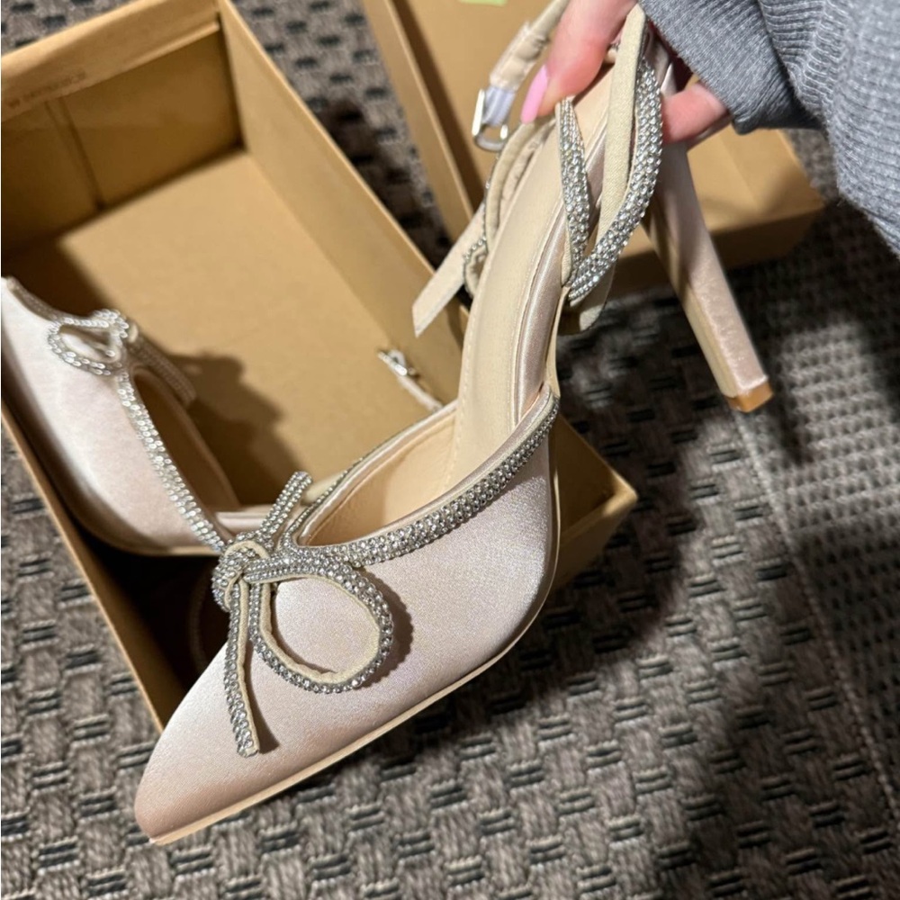 Gorgeous light pink heels